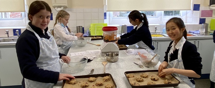 Welche britischen Internate sind am besten für Kochen? | Dickinson Britische Schulberatung