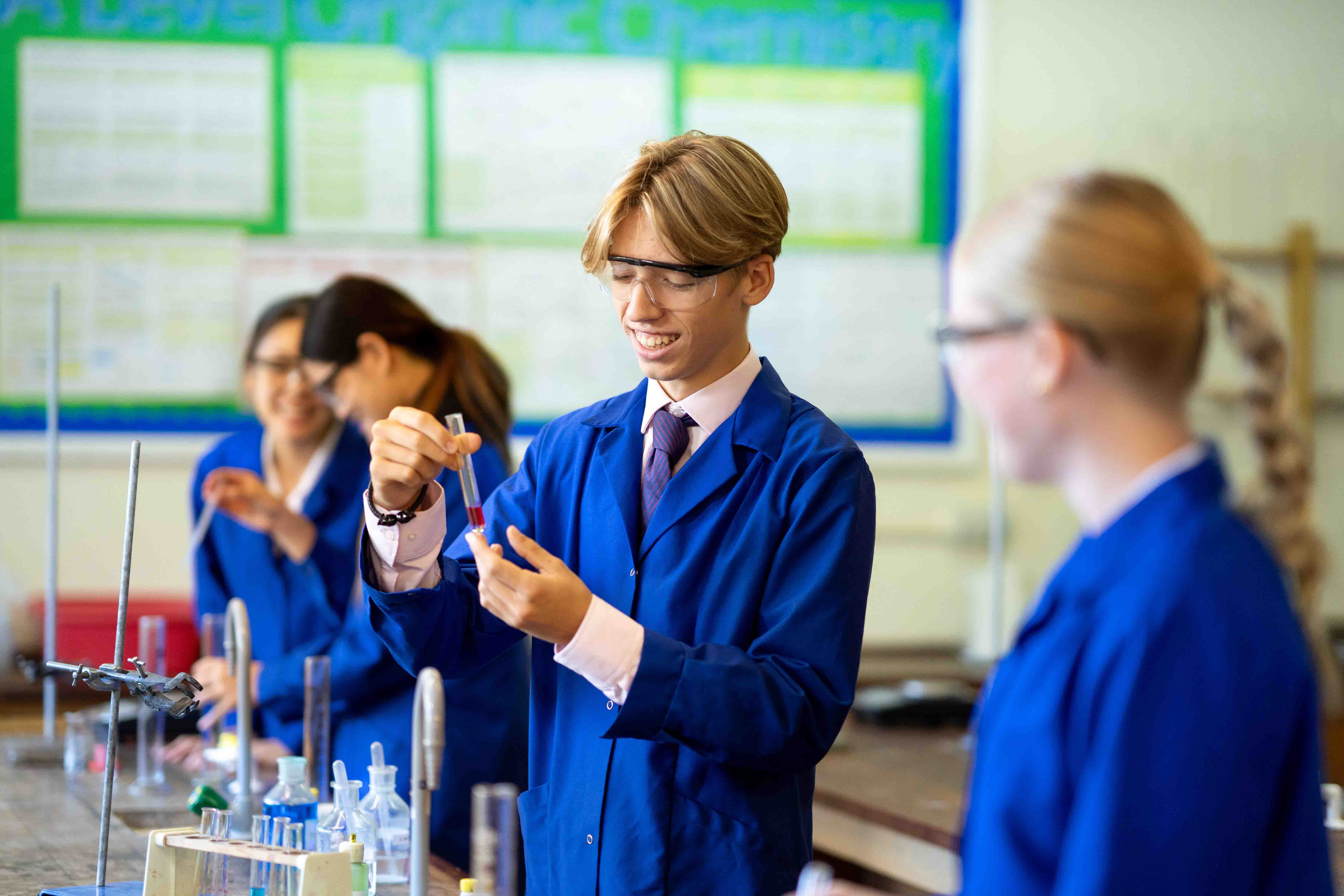 Akademisches Angebot | Cobham Hall | Dickinson British Boarding Schools