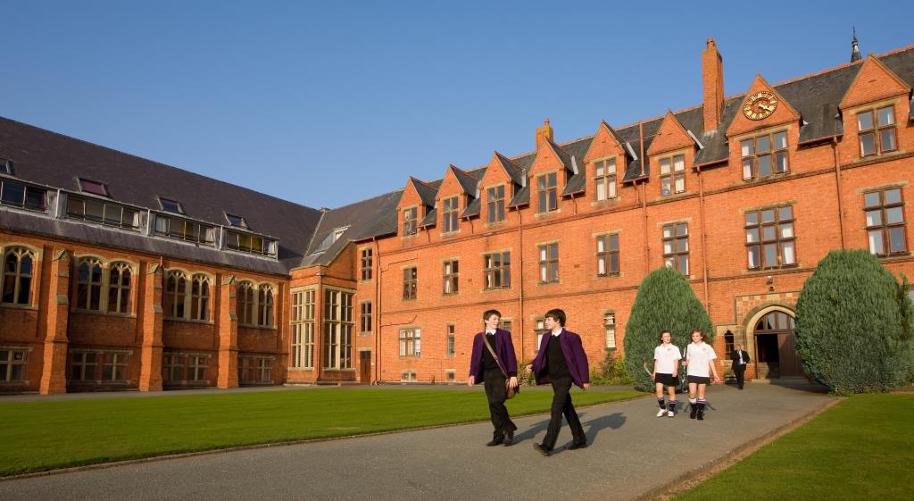 Schulbildung nach der Woodard-Pädagogik  | Dickinson Britische Schulberatung