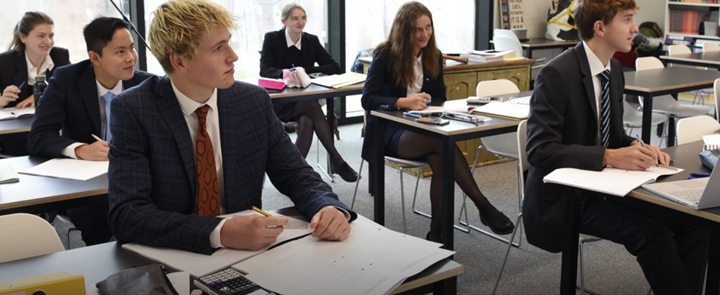 Mathematik an britischen Internatsschulen: IB- und A-Level-Optionen einfach erklärt | Dickinson Britische Schulberatung
