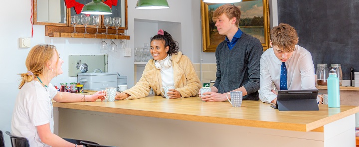 Jungen im Internat an der Westonbirt School | Dickinson Britische Schulberatung